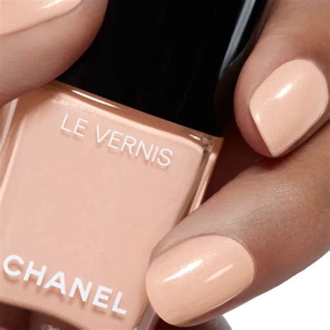 vernis longue tenue chanel|chanel le vernis nail color.